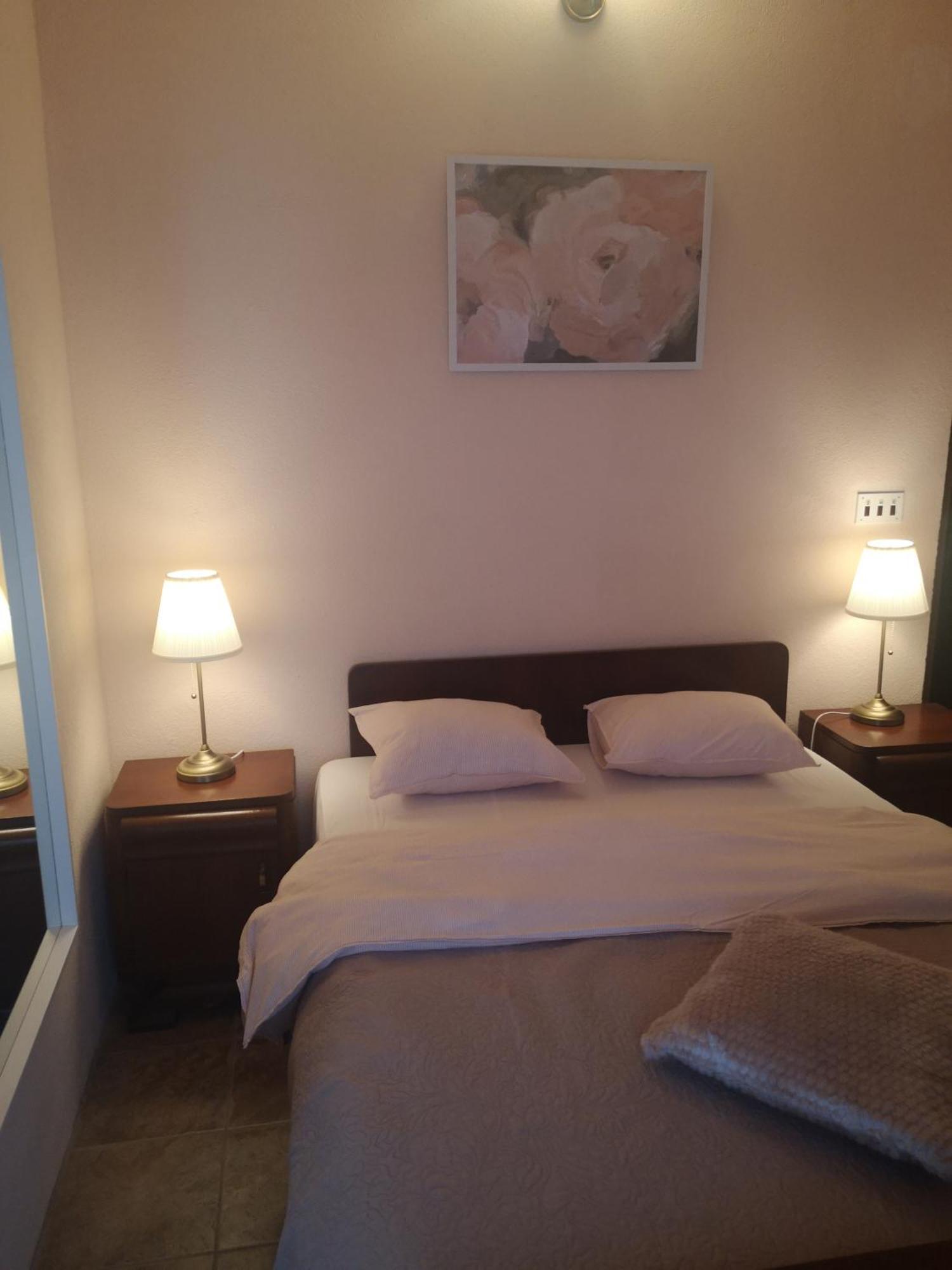 Holiday Home Betty Jesenice  Kültér fotó